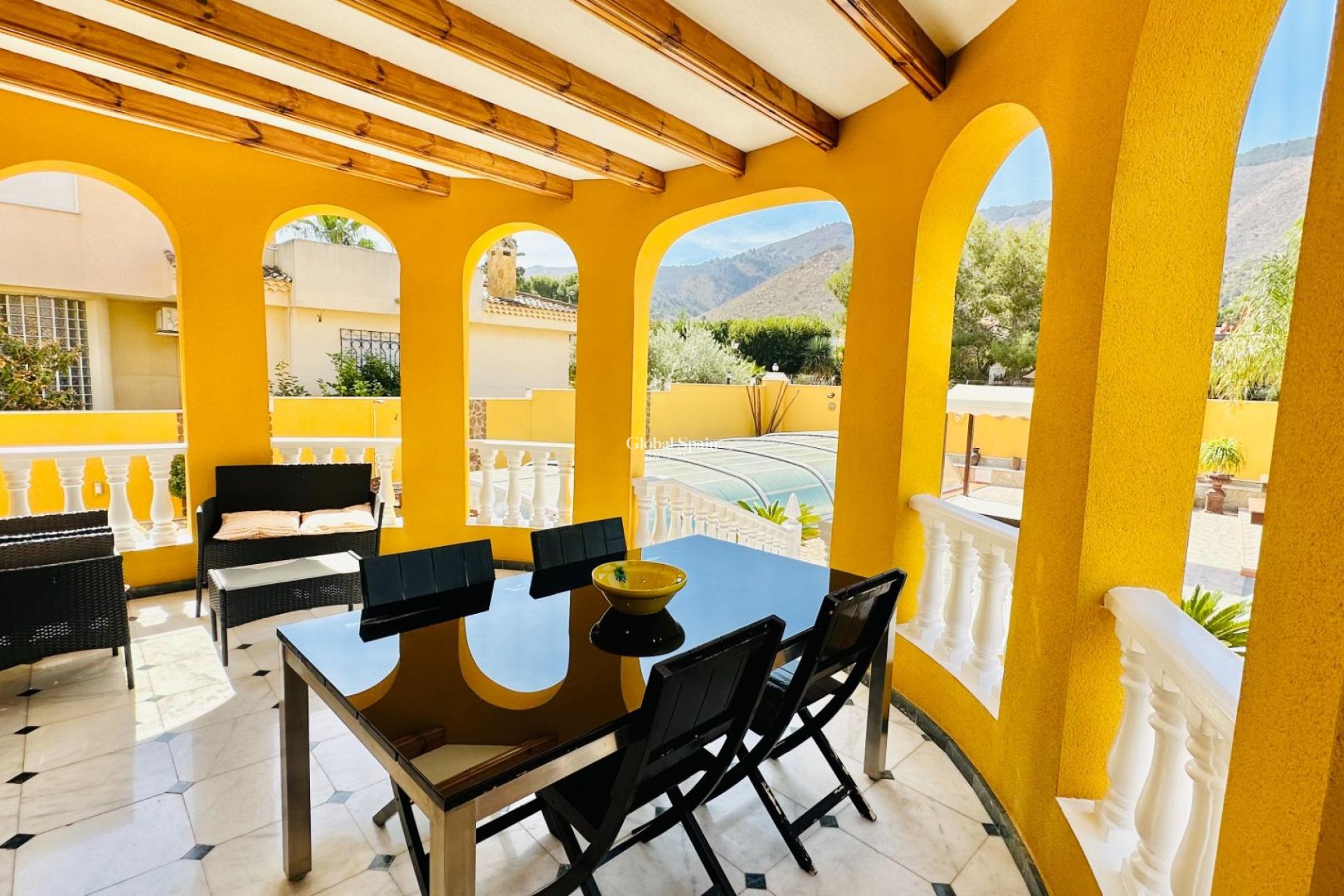 Wiederverkauf - VILLA -
ORIHUELA - Urb. Montepinar