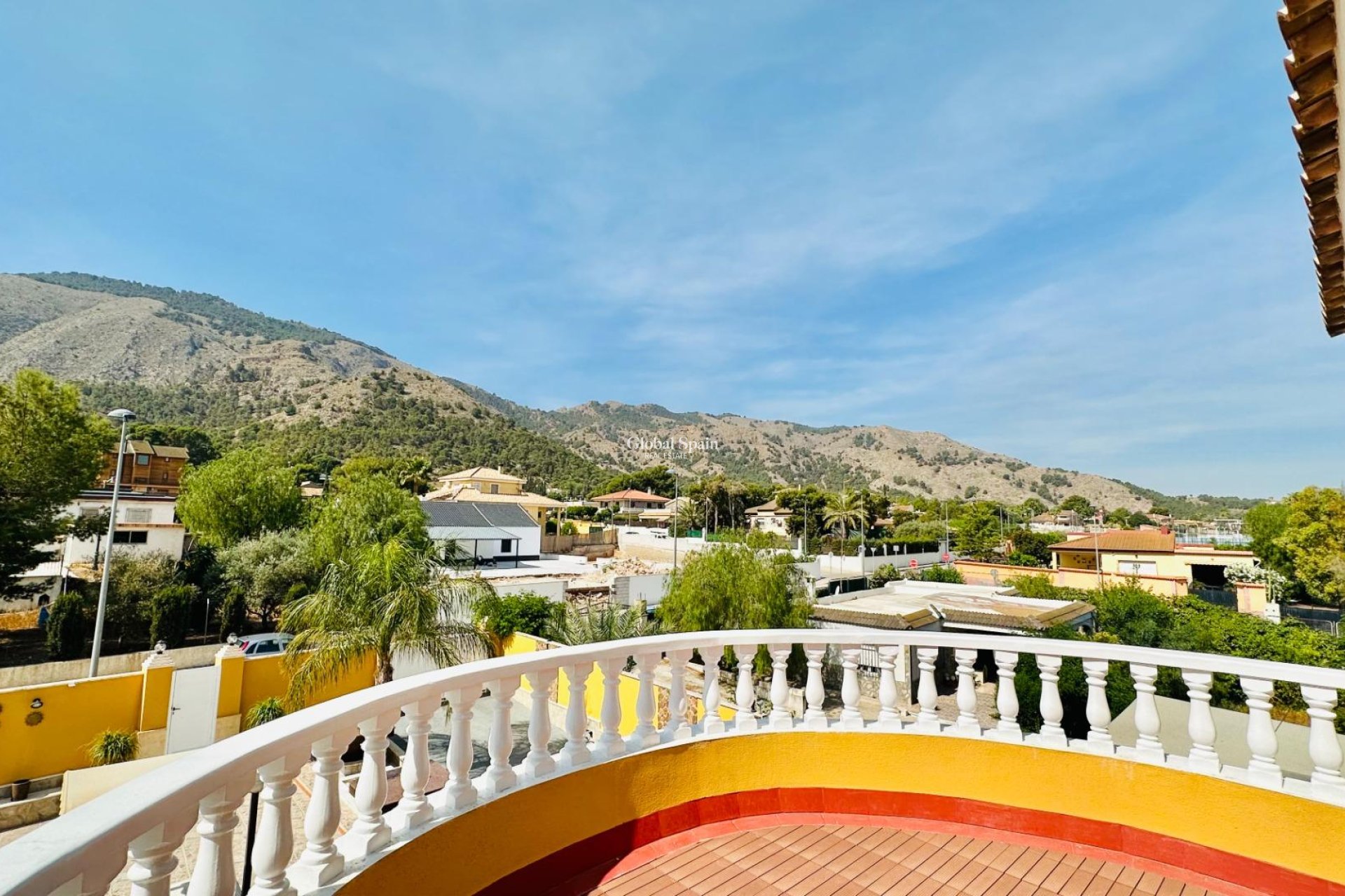 Wiederverkauf - VILLA -
ORIHUELA - Urb. Montepinar
