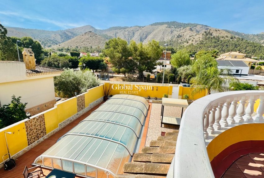Wiederverkauf - VILLA -
ORIHUELA - Urb. Montepinar