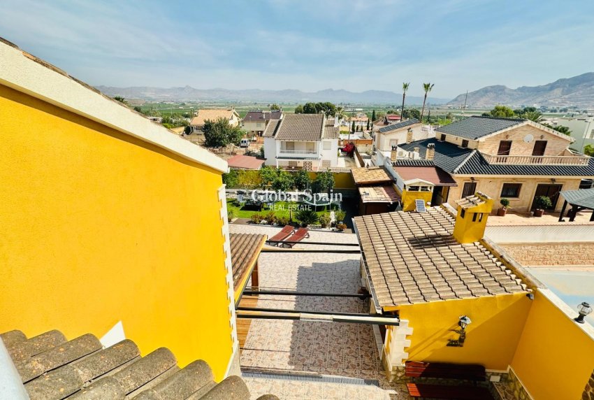 Wiederverkauf - VILLA -
ORIHUELA - Urb. Montepinar