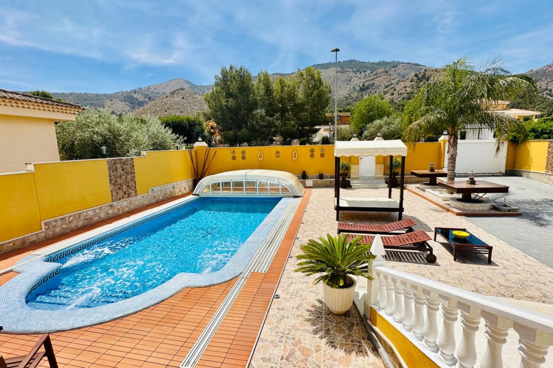 Wiederverkauf - VILLA -
ORIHUELA - Urb. Montepinar