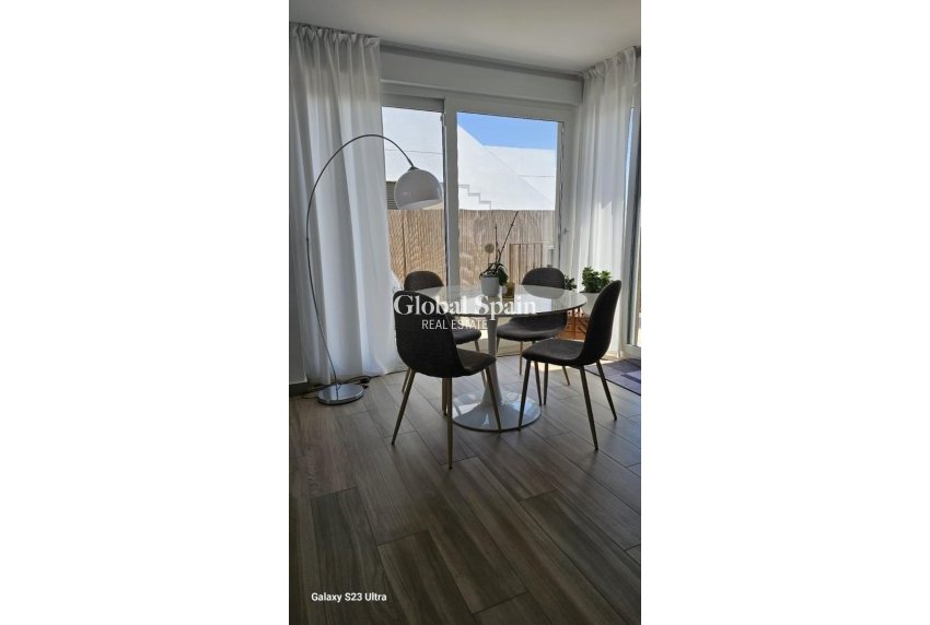 Wiederverkauf - Villa -
ORIHUELA - Vistabella Golf