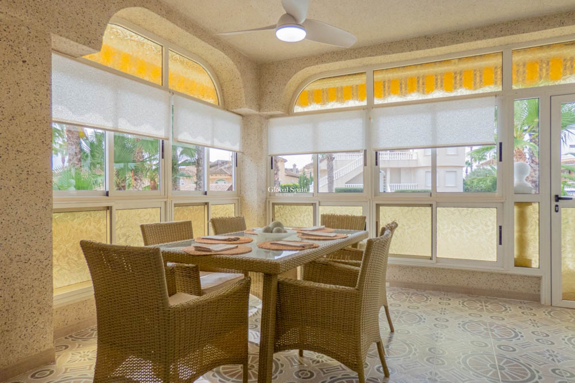 Wiederverkauf - VILLA -
ORIHUELA - 