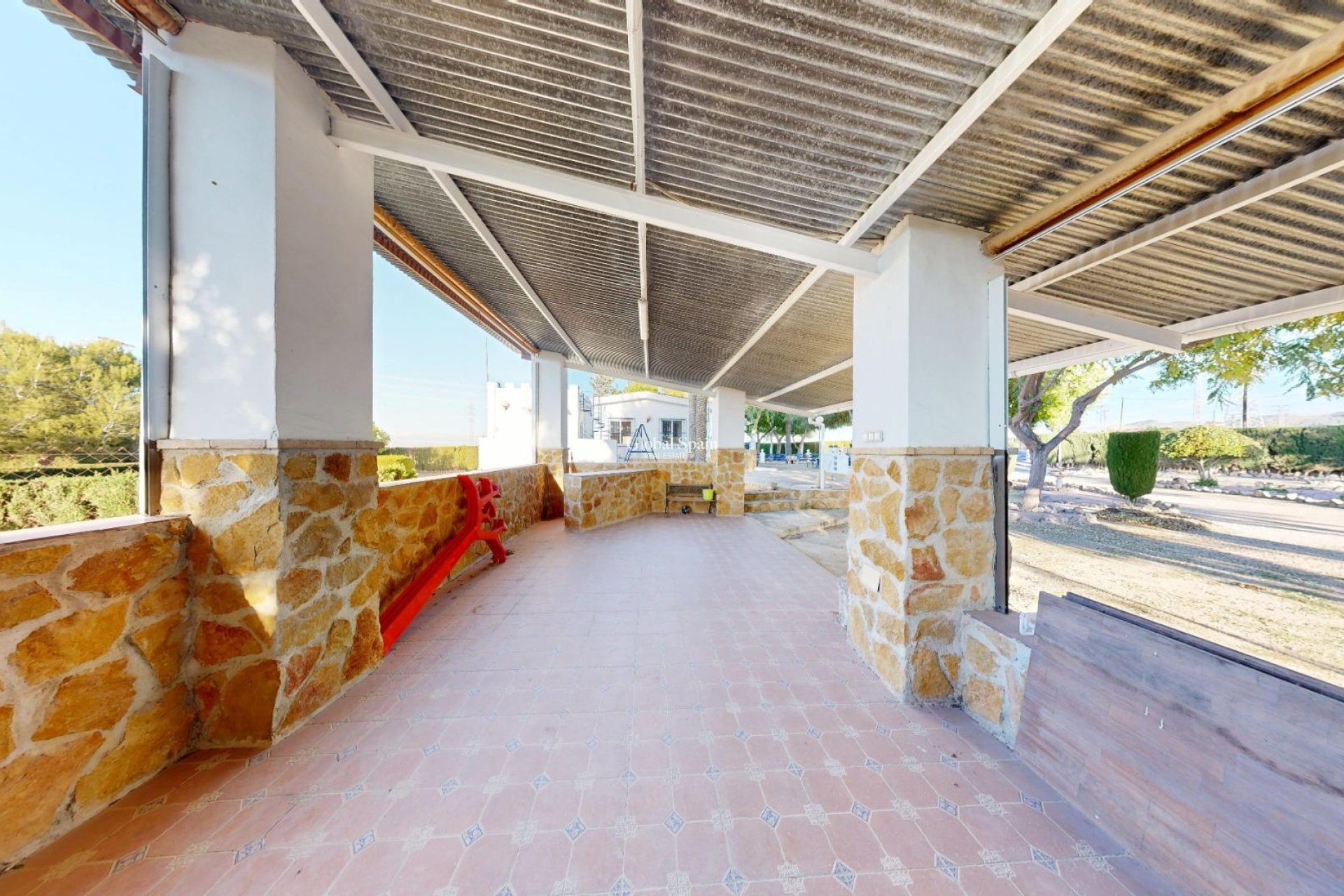 Wiederverkauf - VILLA -
ORIHUELA