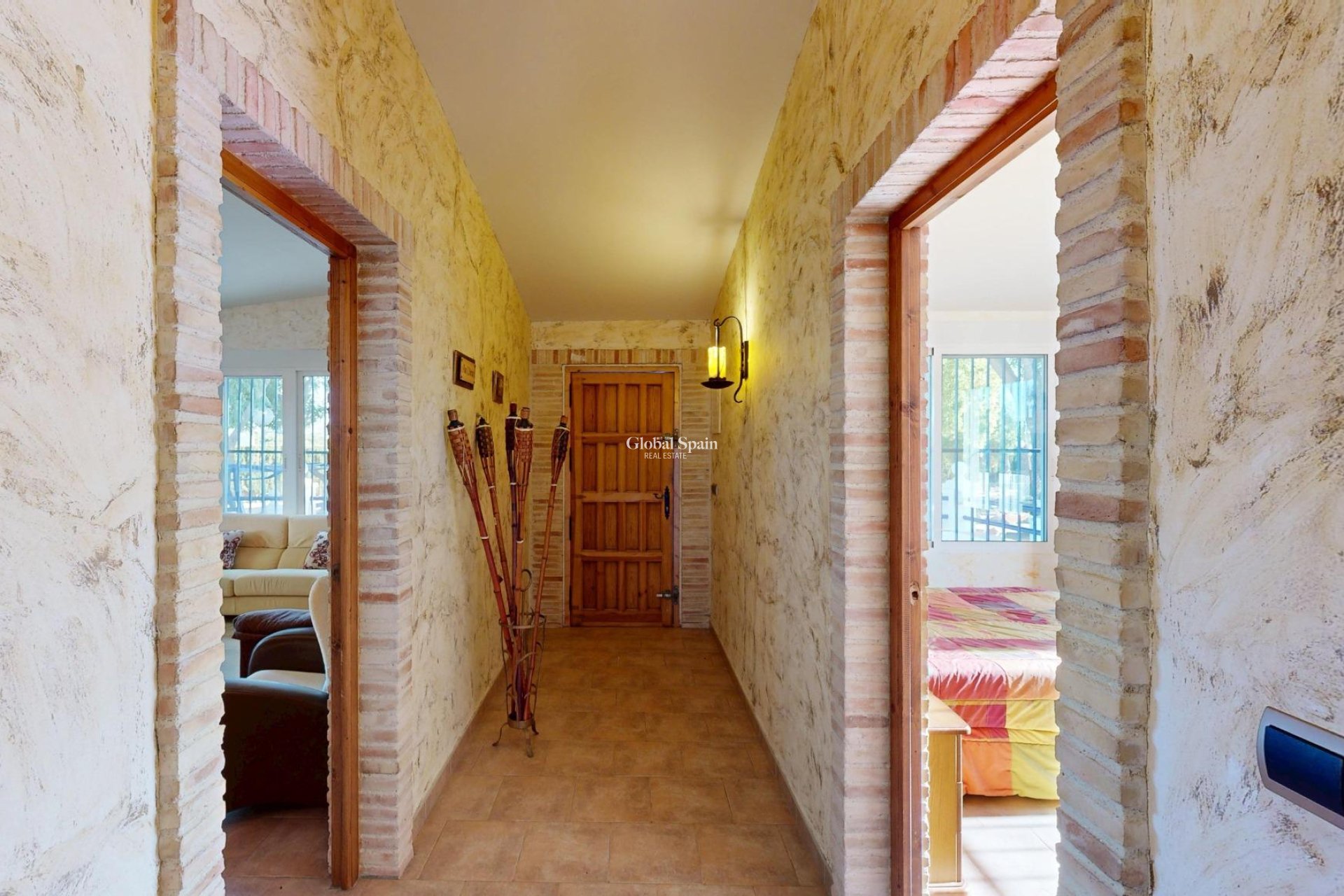 Wiederverkauf - VILLA -
ORIHUELA