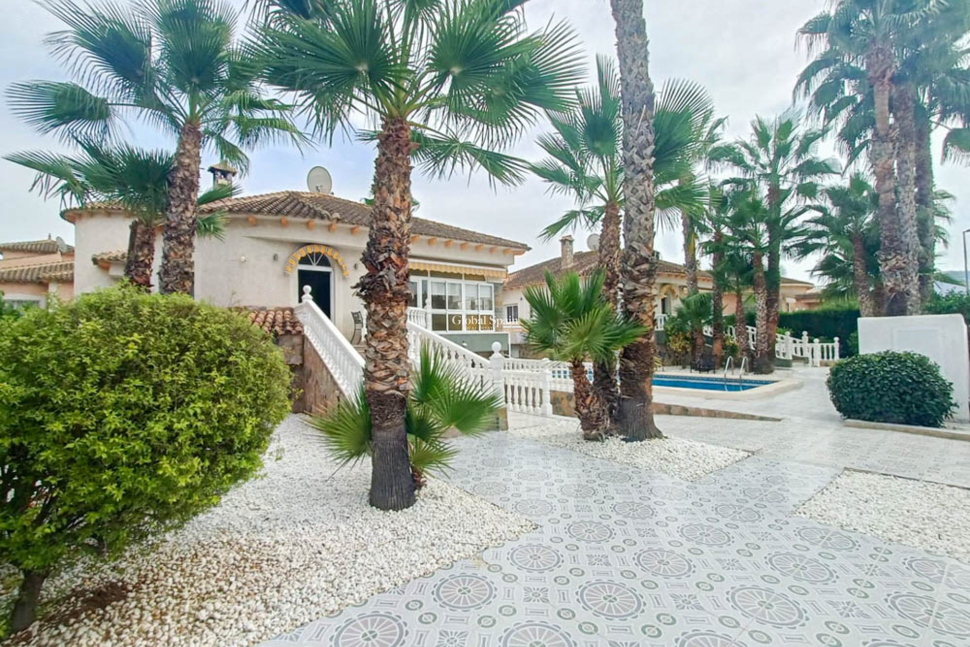 Wiederverkauf - Villa -
ORIHUELA - 