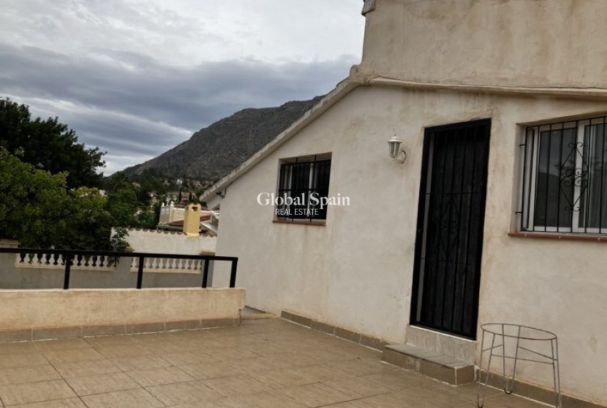 Wiederverkauf - VILLA -
ORXETA - Costa Blanca