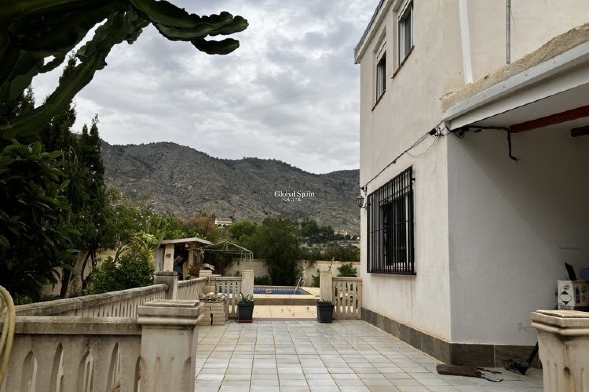 Wiederverkauf - VILLA -
ORXETA - Costa Blanca