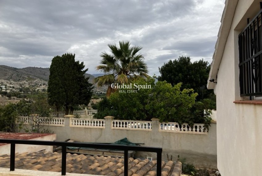 Wiederverkauf - VILLA -
ORXETA - Costa Blanca
