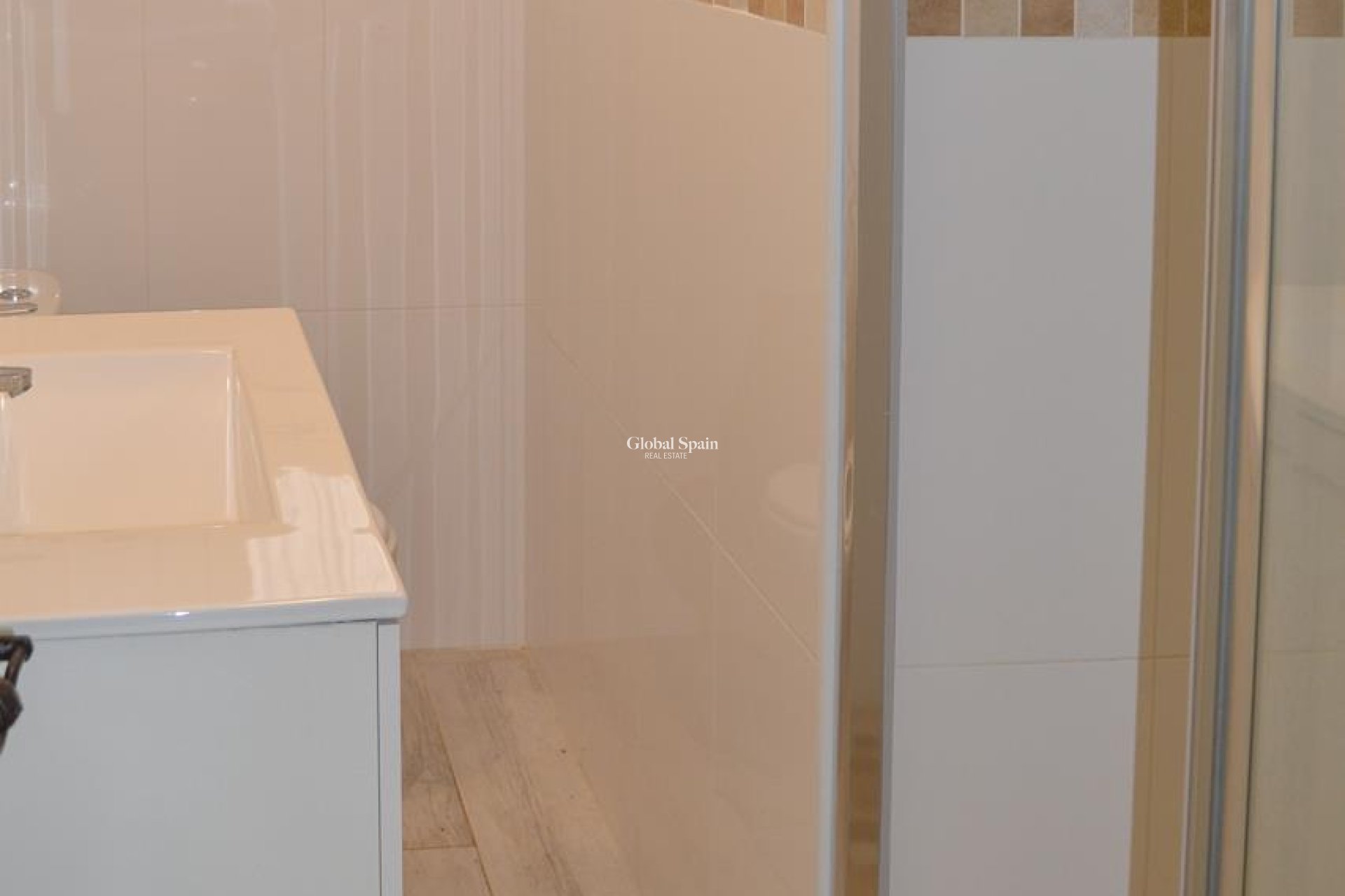 Wiederverkauf - VILLA -
PEDREGUER - Inland