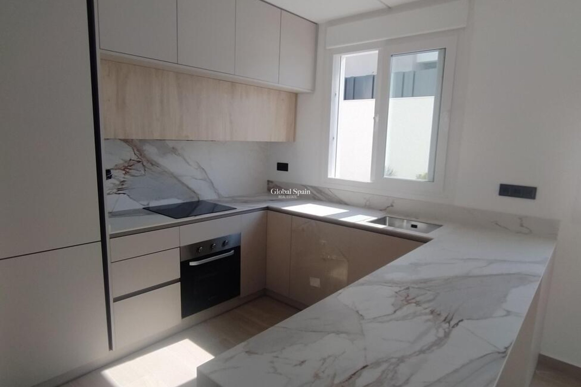 Wiederverkauf - Villa-Penthouse -
TORREVIEJA - Aguas Nuevas