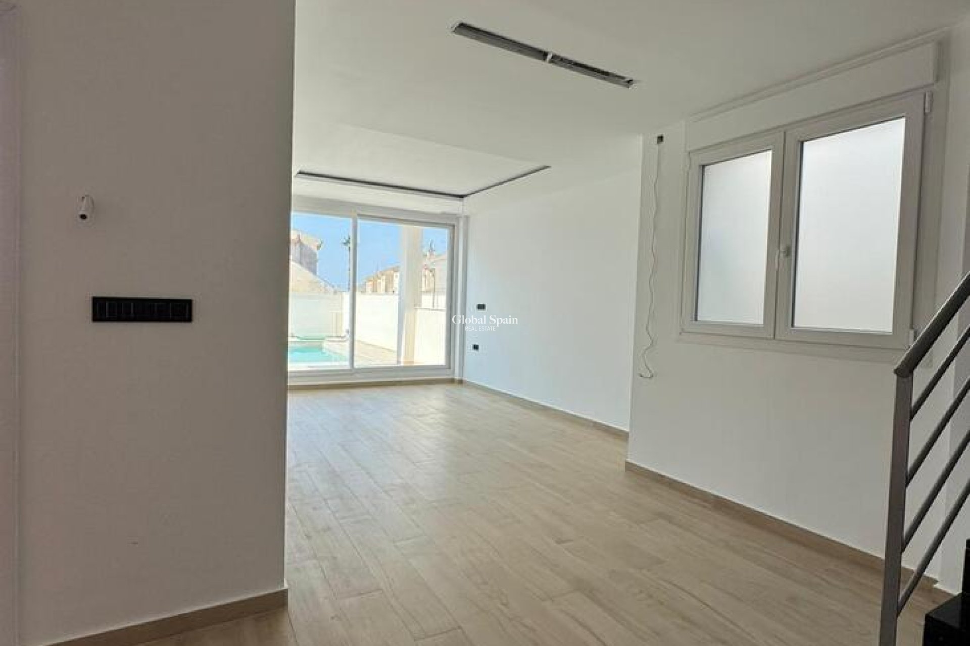 Wiederverkauf - Villa-Penthouse -
TORREVIEJA - Aguas Nuevas