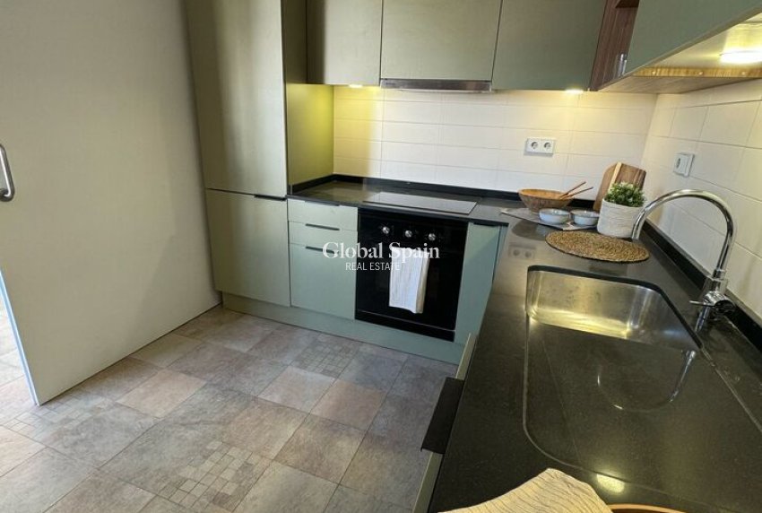 Wiederverkauf - VILLA -
PERALEJA GOLF - Inland