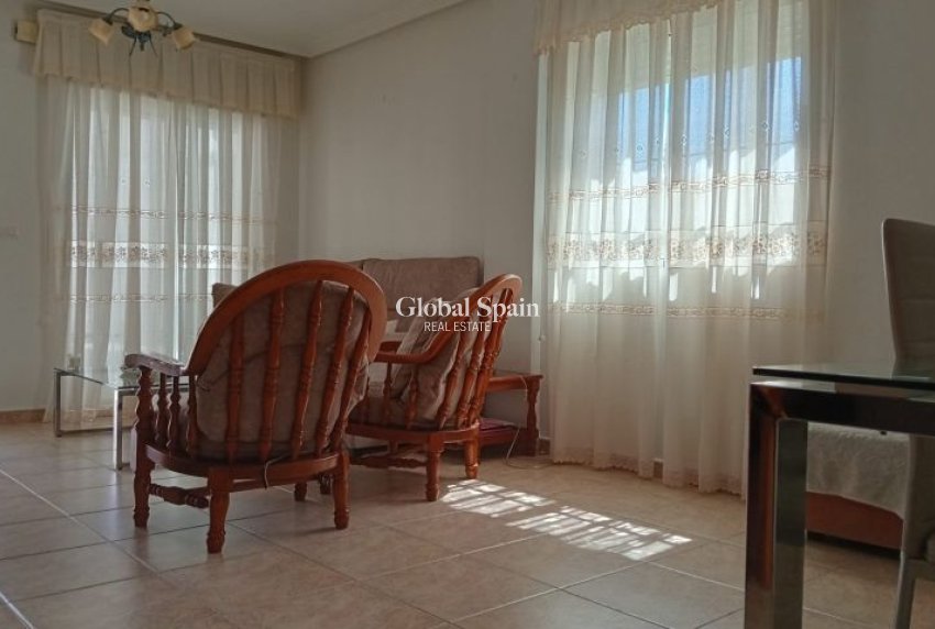 Wiederverkauf - VILLA -
PILAR DE LA HORADADA - Costa Blanca