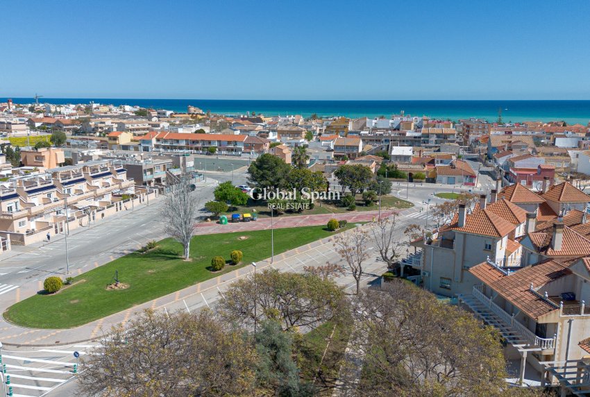 Wiederverkauf - VILLA -
PILAR DE LA HORADADA - Costa Blanca