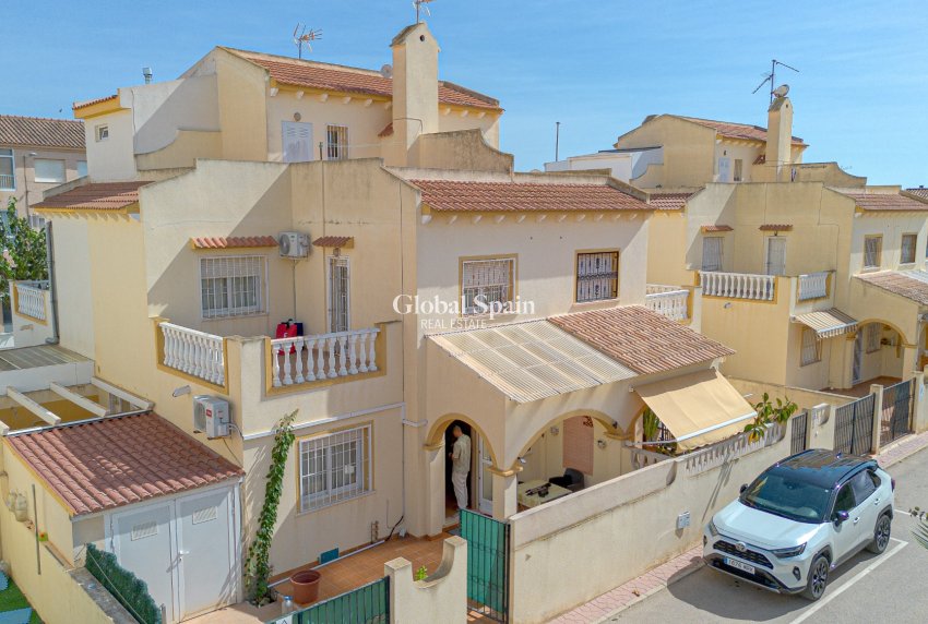 Wiederverkauf - VILLA -
PILAR DE LA HORADADA - Costa Blanca