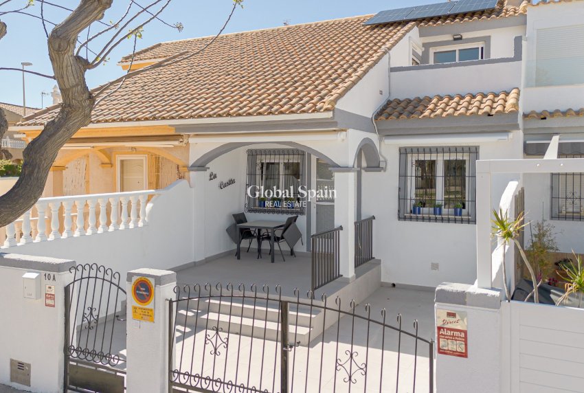Wiederverkauf - VILLA -
PILAR DE LA HORADADA - Costa Blanca