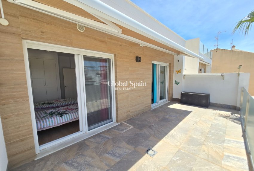 Wiederverkauf - VILLA -
PILAR DE LA HORADADA - Costa Blanca