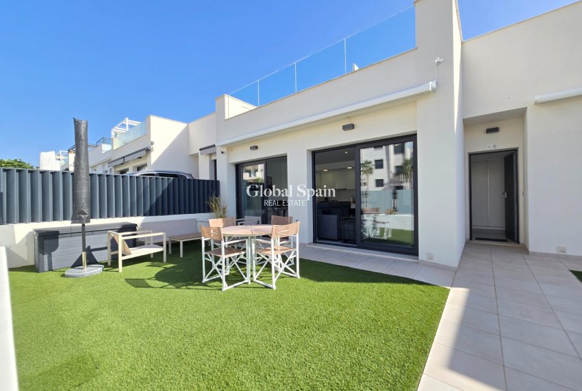 Wiederverkauf - Villa -
PILAR DE LA HORADADA - Lo Romero Golf