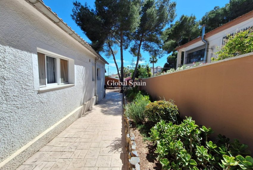 Wiederverkauf - VILLA -
PILAR DE LA HORADADA - Pinar de Campoverde