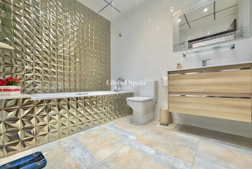 Wiederverkauf - VILLA -
PILAR DE LA HORADADA - Torre de la Horadada