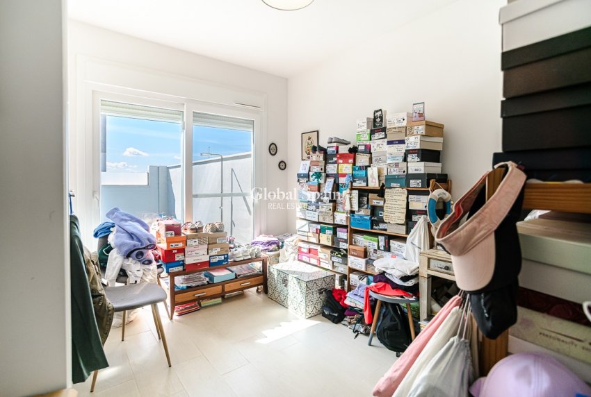 Wiederverkauf - VILLA -
PILAR DE LA HORADADA