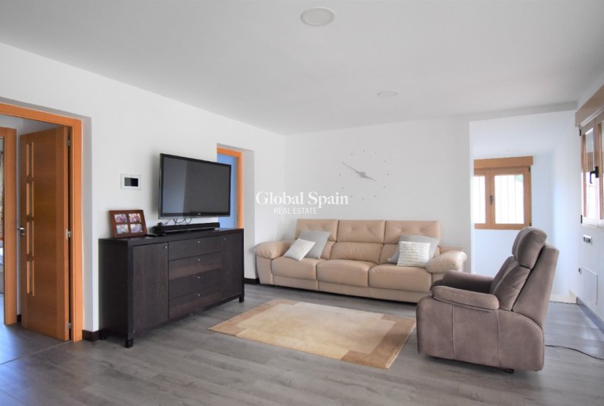 Wiederverkauf - Villa -
Pinar De Campoverde