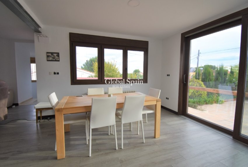 Wiederverkauf - Villa -
Pinar De Campoverde