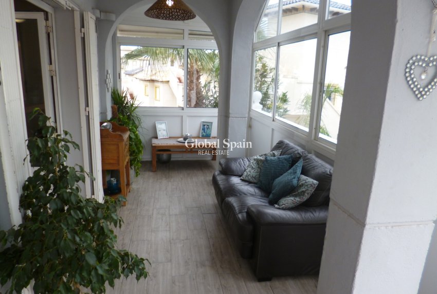 Wiederverkauf - VILLA -
PLAYA FLAMENCA - Costa Blanca