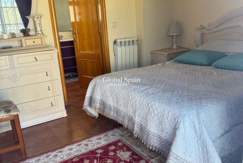 Wiederverkauf - VILLA -
PLAYA FLAMENCA - Costa Blanca