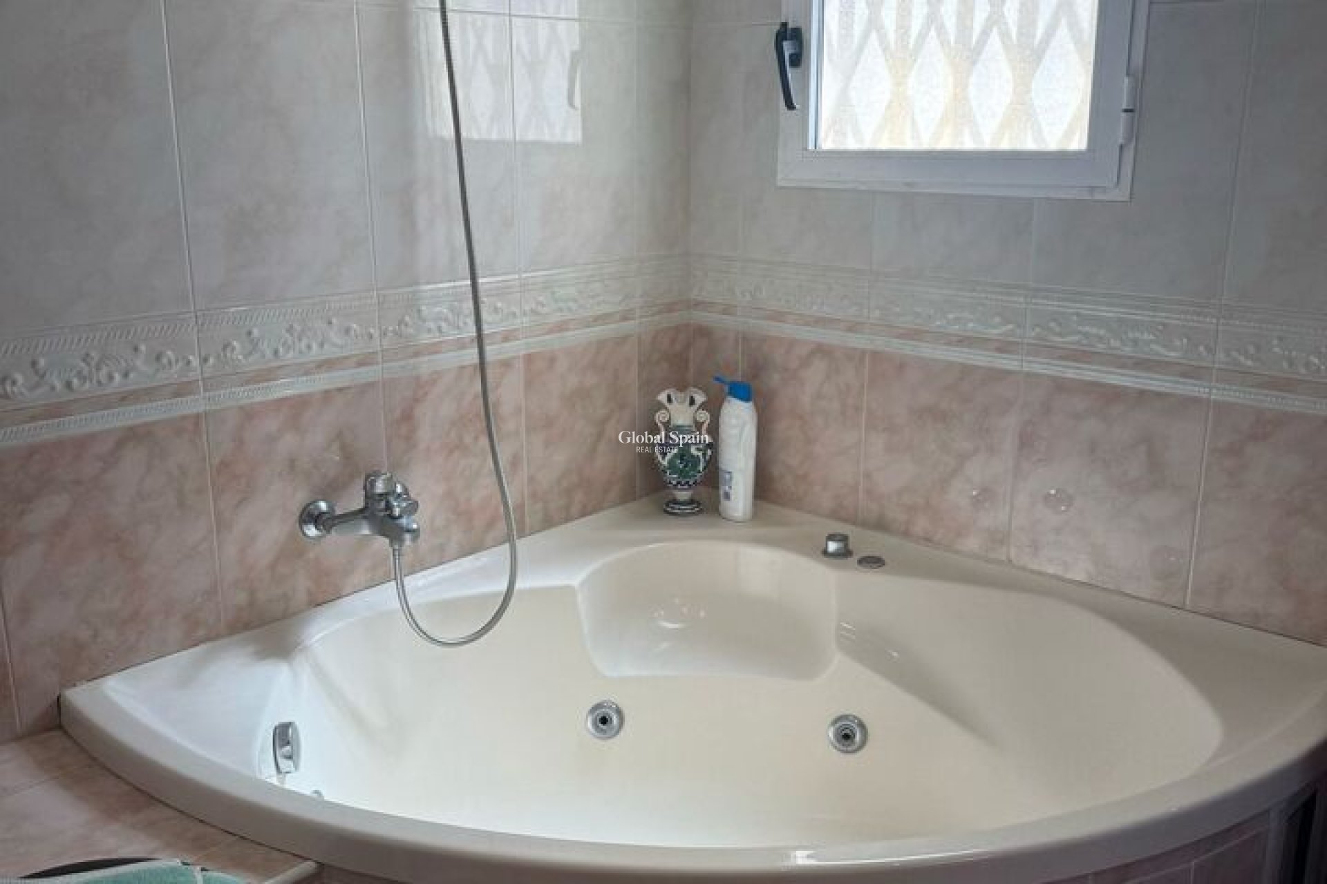 Wiederverkauf - VILLA -
PLAYA FLAMENCA - Costa Blanca