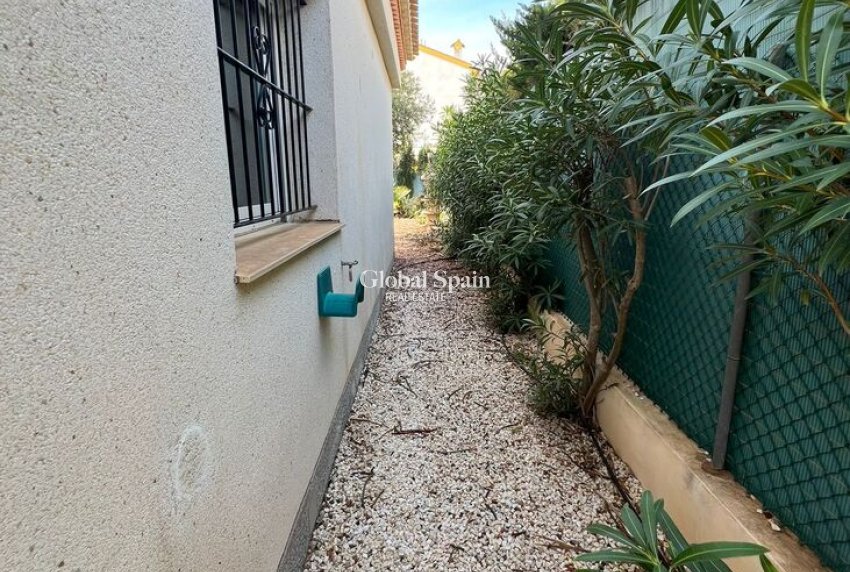 Wiederverkauf - VILLA -
PLAYA FLAMENCA