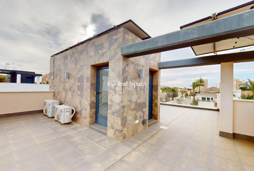 Wiederverkauf - VILLA -
PLAYA HONDA - Costa Calida