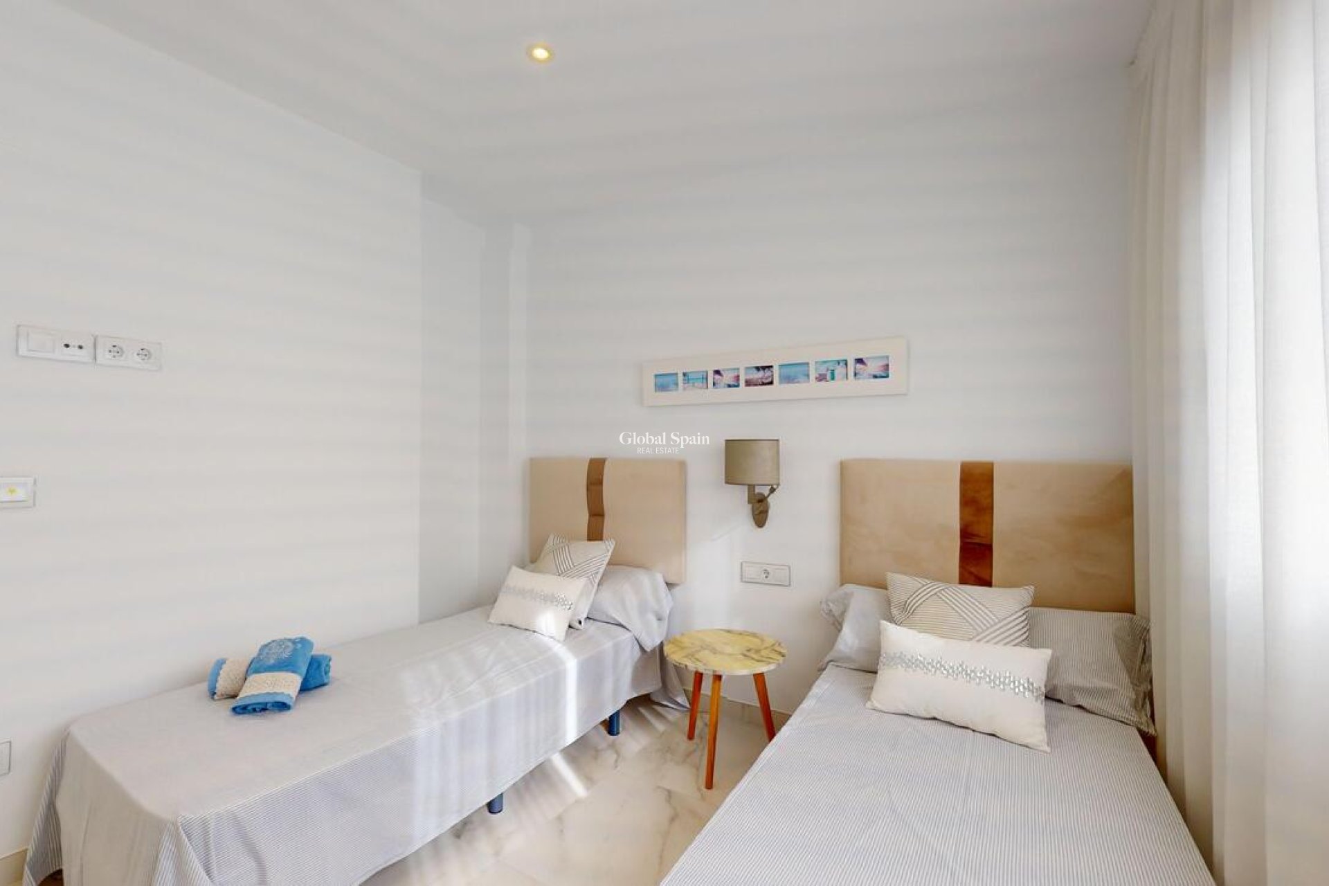 Wiederverkauf - VILLA -
PLAYA HONDA - Costa Calida