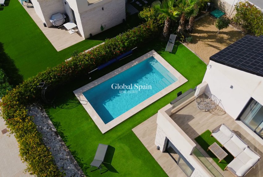 Wiederverkauf - VILLA -
POLOP - Costa Blanca