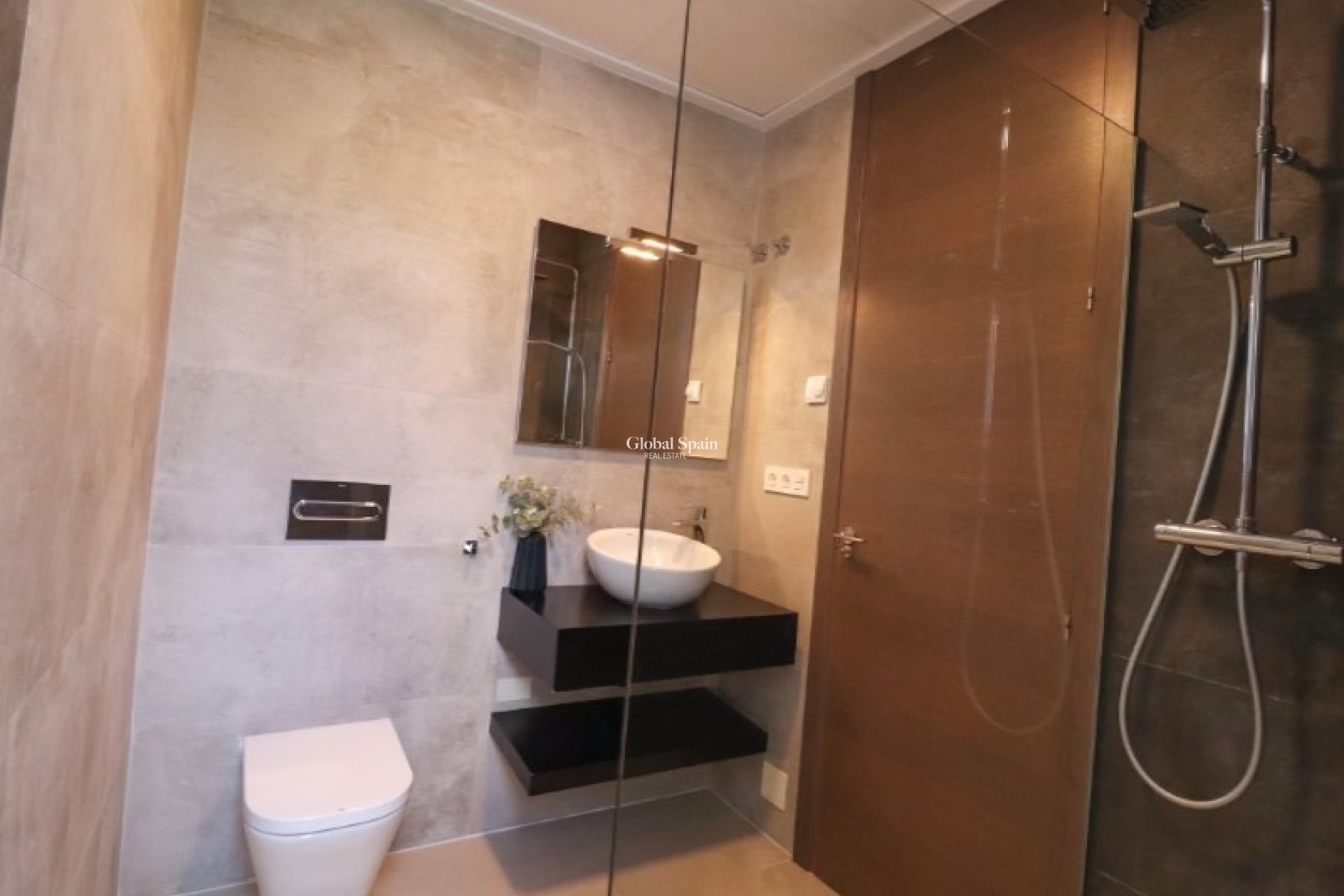 Wiederverkauf - VILLA -
POLOP - Costa Blanca