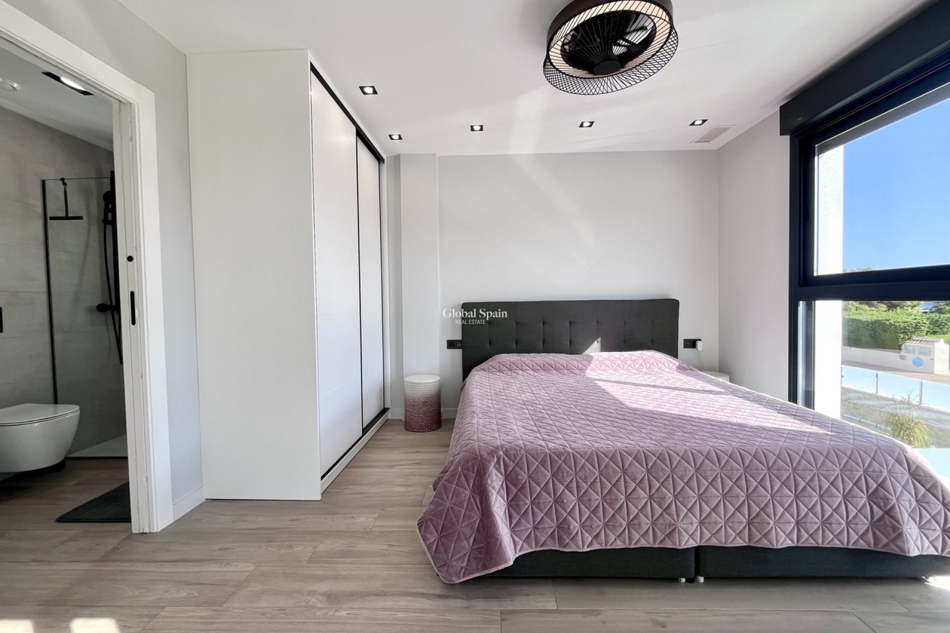 Wiederverkauf - VILLA -
PUNTA PRIMA - Costa Blanca