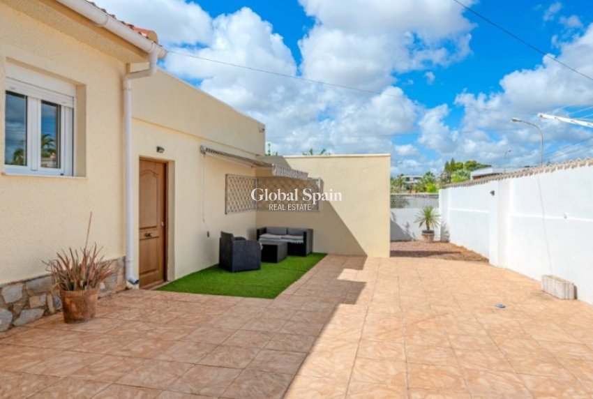 Wiederverkauf - VILLA -
ROJALES - Ciudad Quesada