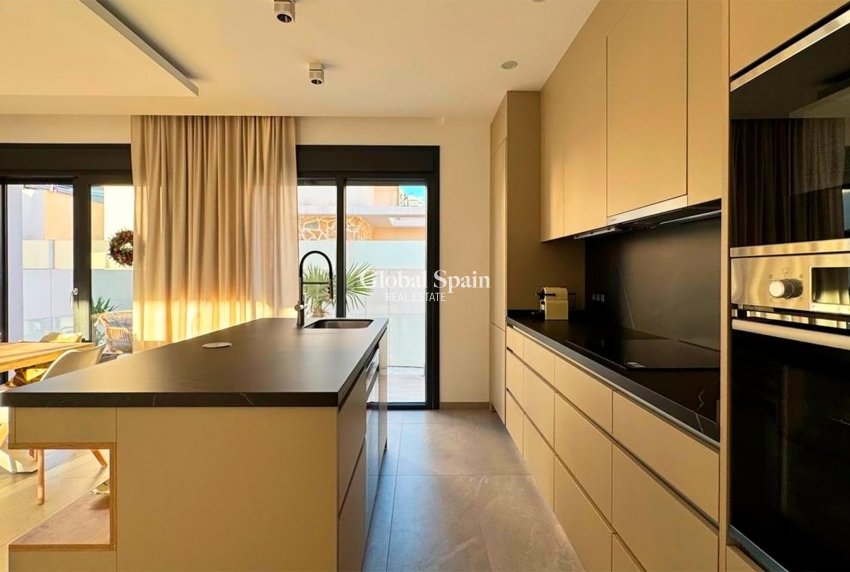 Wiederverkauf - VILLA -
ROJALES - Ciudad Quesada