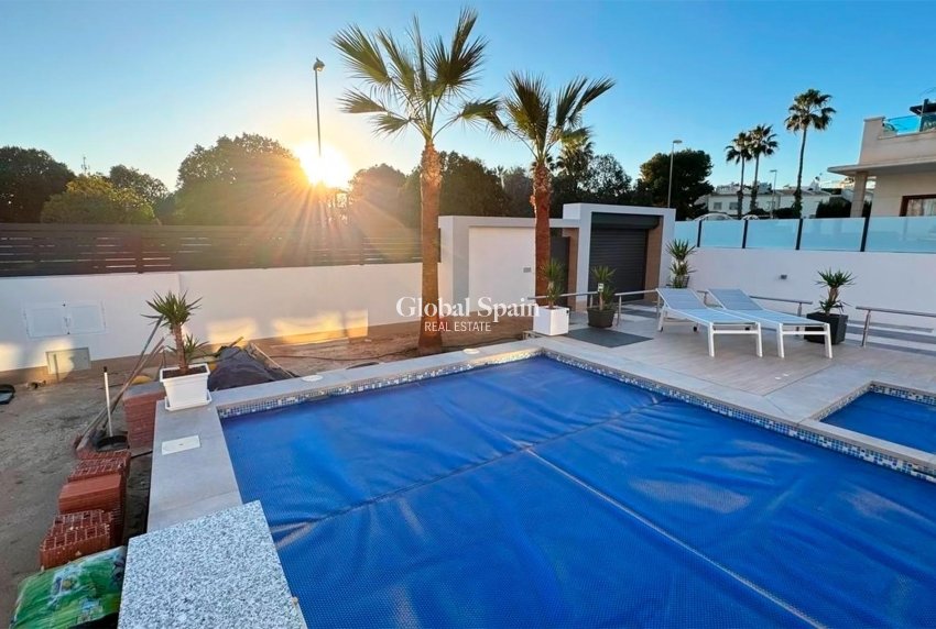 Wiederverkauf - VILLA -
ROJALES - Ciudad Quesada