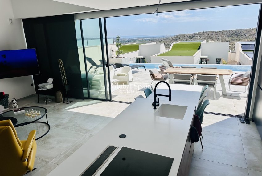 Wiederverkauf - VILLA -
ROJALES - Costa Blanca