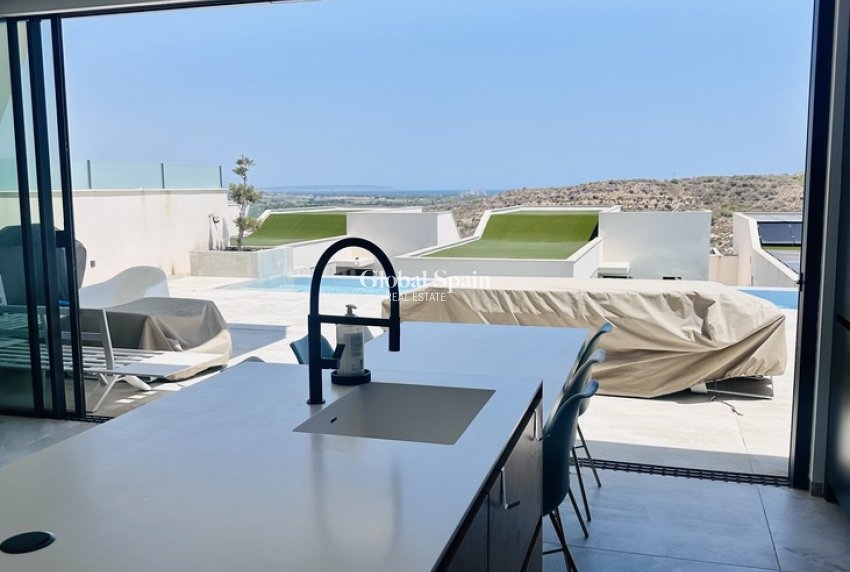 Wiederverkauf - VILLA -
ROJALES - Costa Blanca