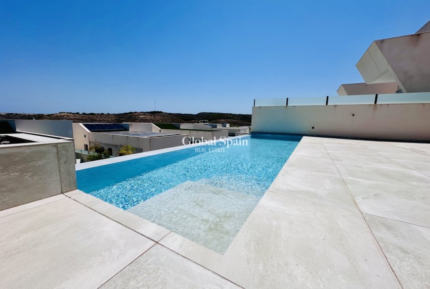 Wiederverkauf - VILLA -
ROJALES - Costa Blanca