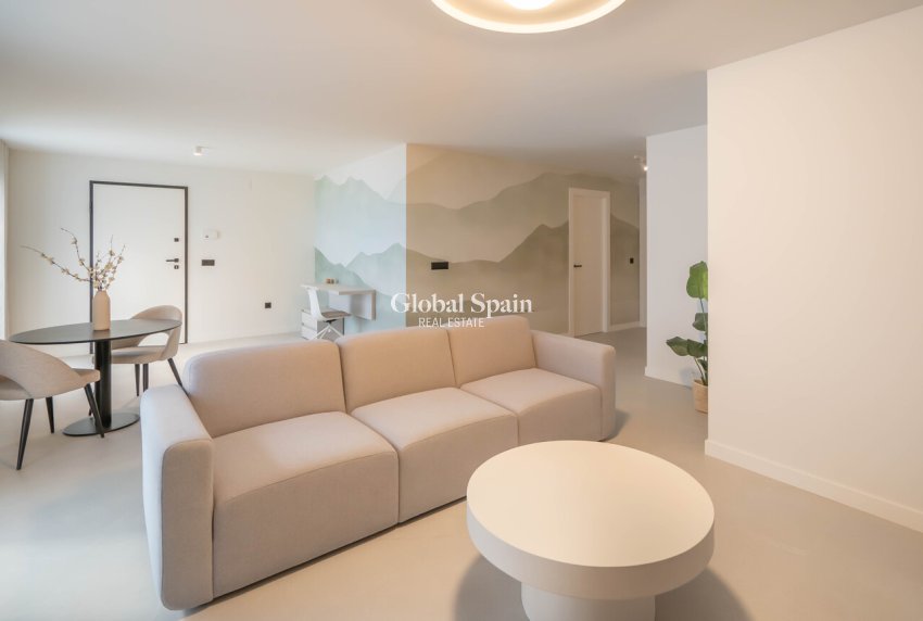 Wiederverkauf - VILLA -
ROJALES - Costa Blanca