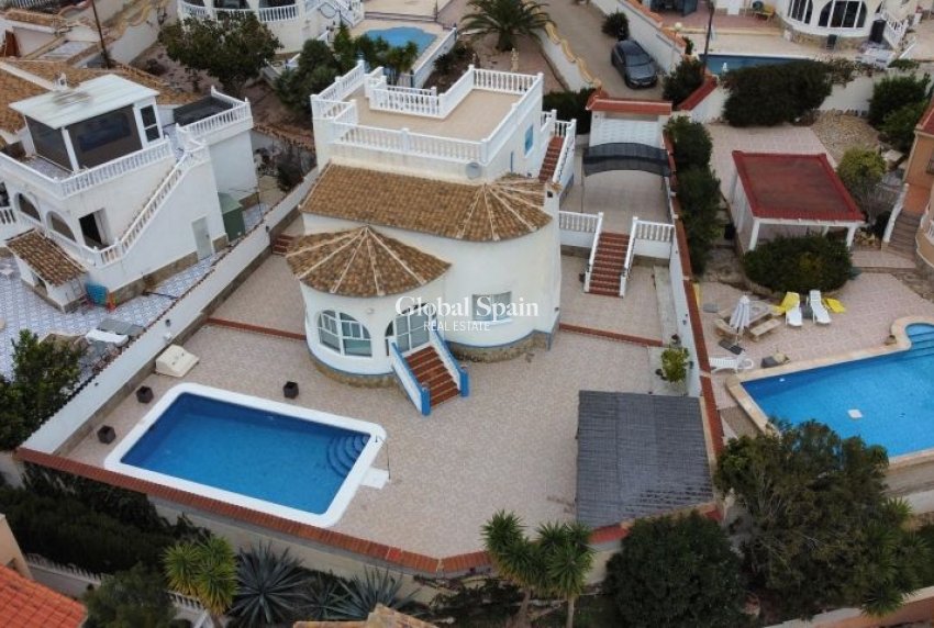 Wiederverkauf - VILLA -
ROJALES - Inland