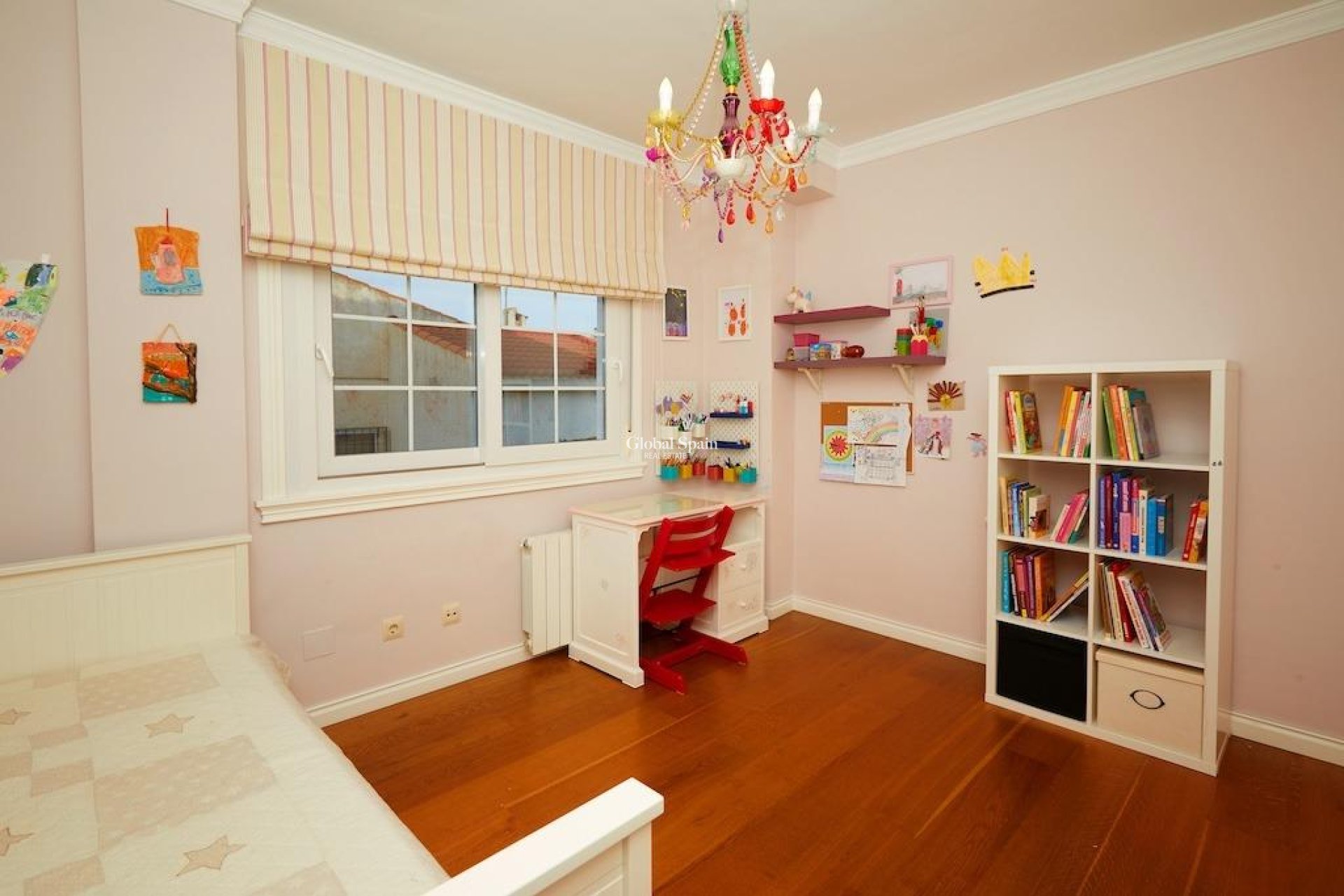 Wiederverkauf - VILLA -
ROJALES - Inland