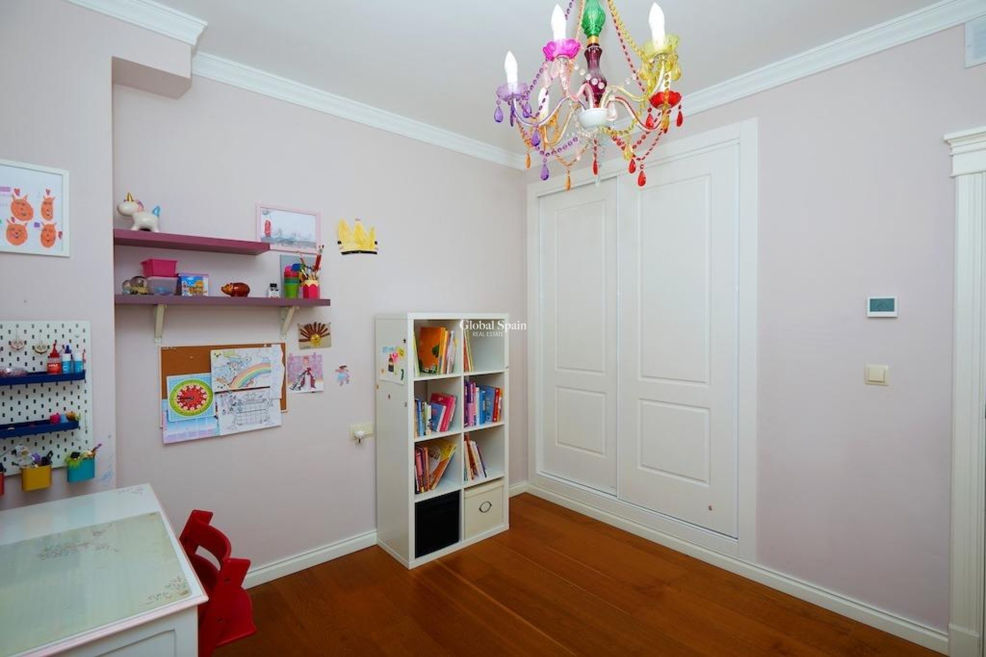 Wiederverkauf - VILLA -
ROJALES - Inland