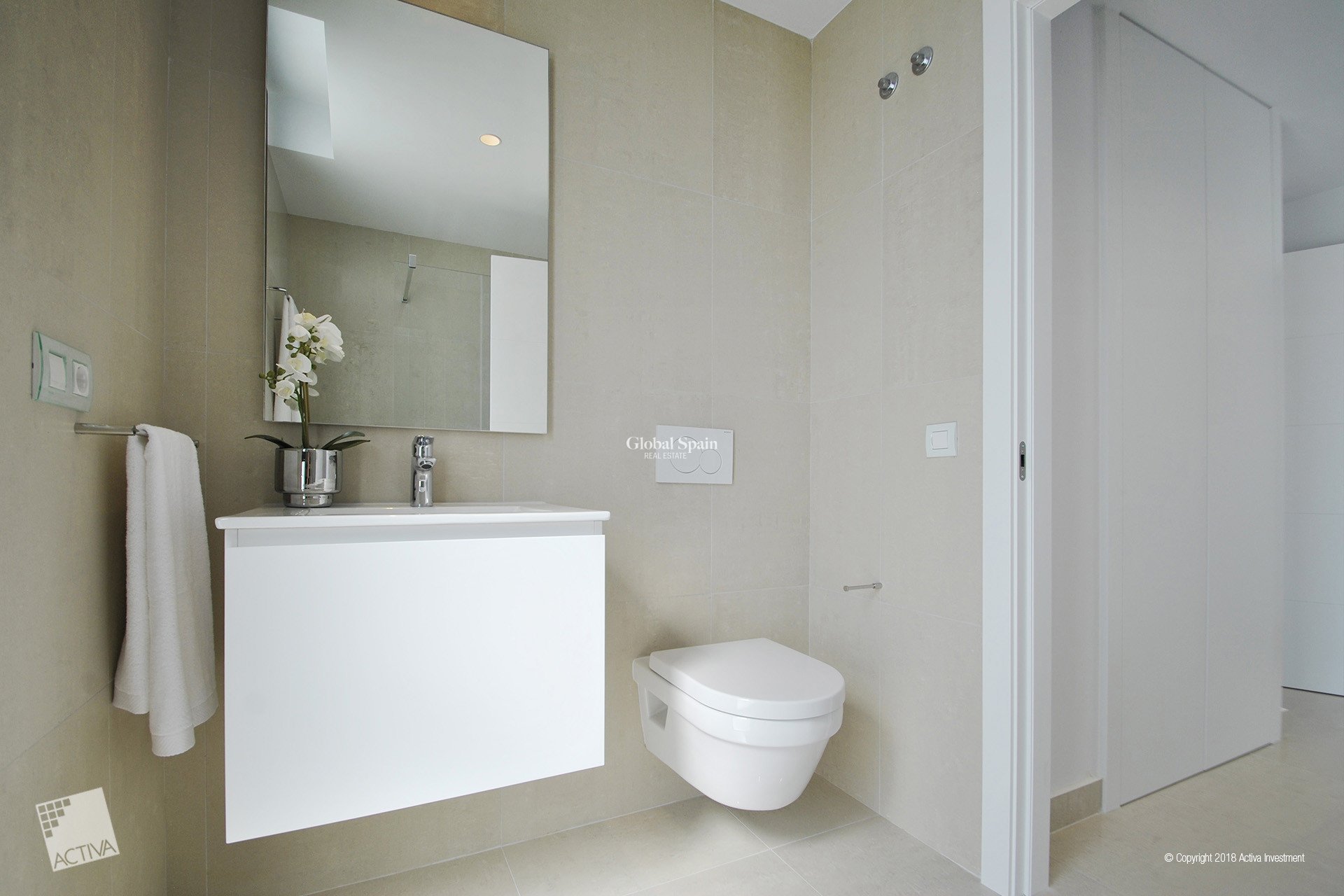 Wiederverkauf - VILLA -
ROJALES - Inland