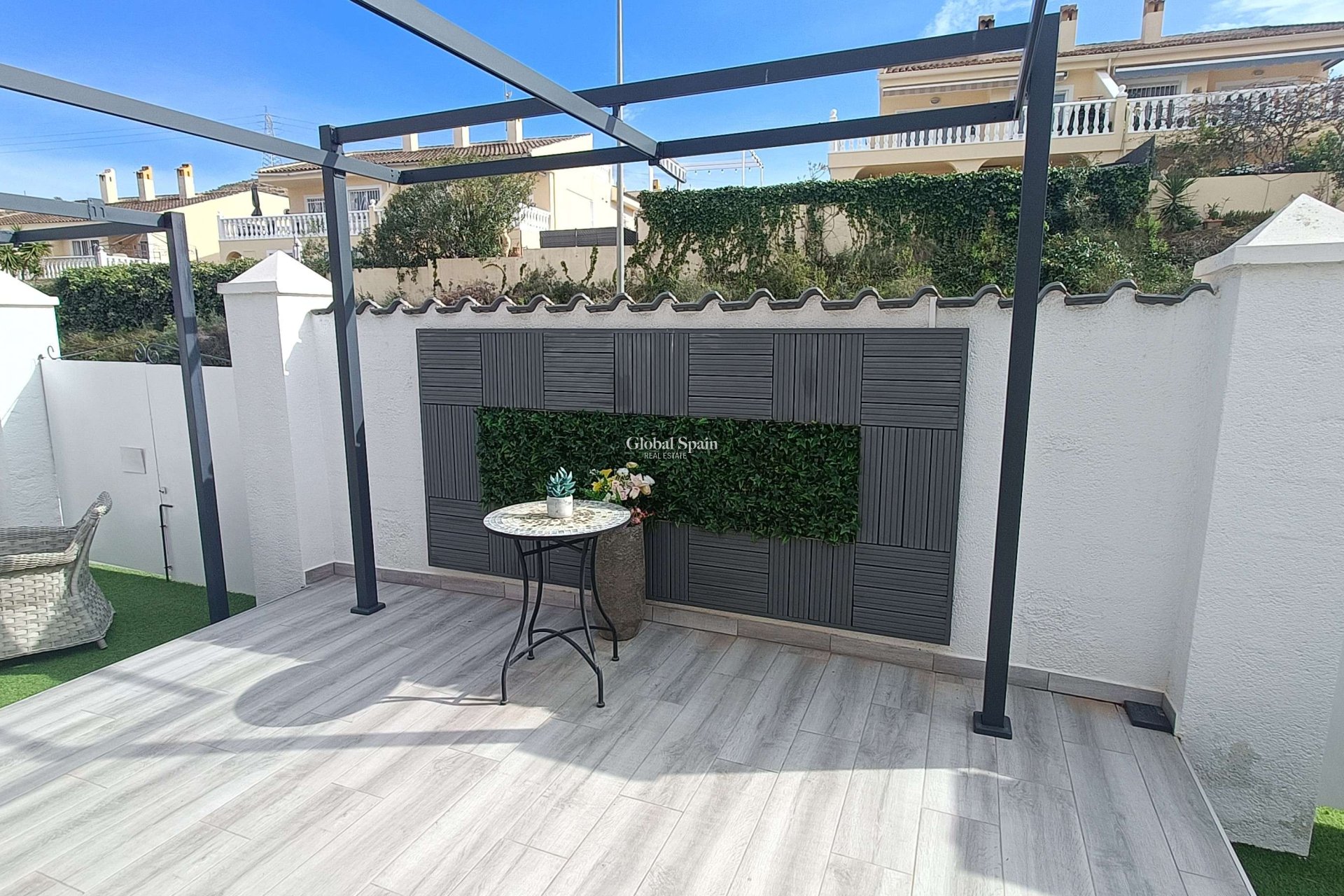 Wiederverkauf - VILLA -
ROJALES - Inland