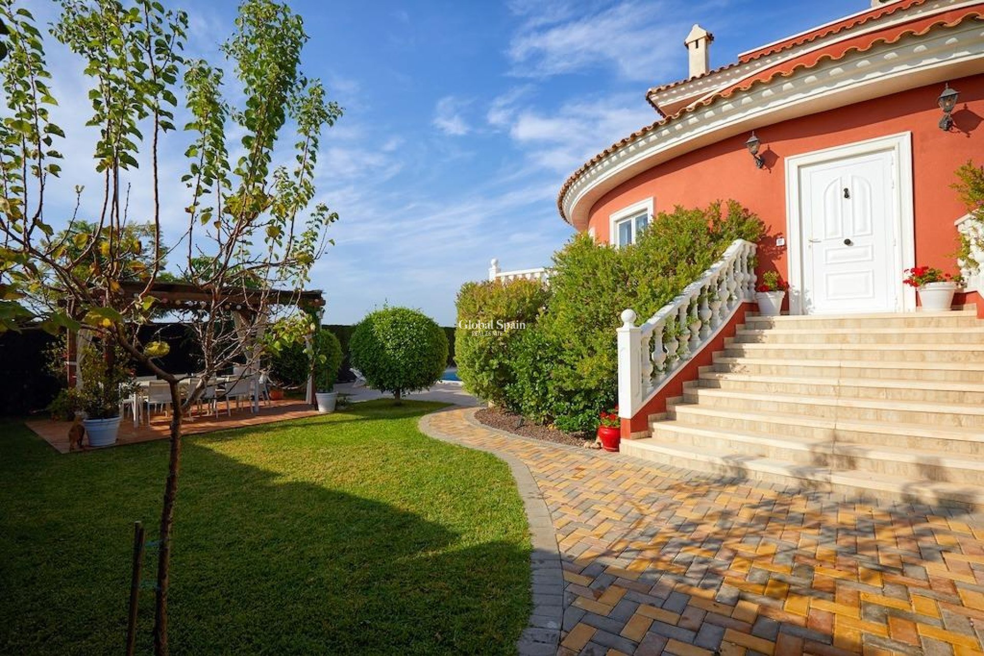 Wiederverkauf - VILLA -
ROJALES - Inland
